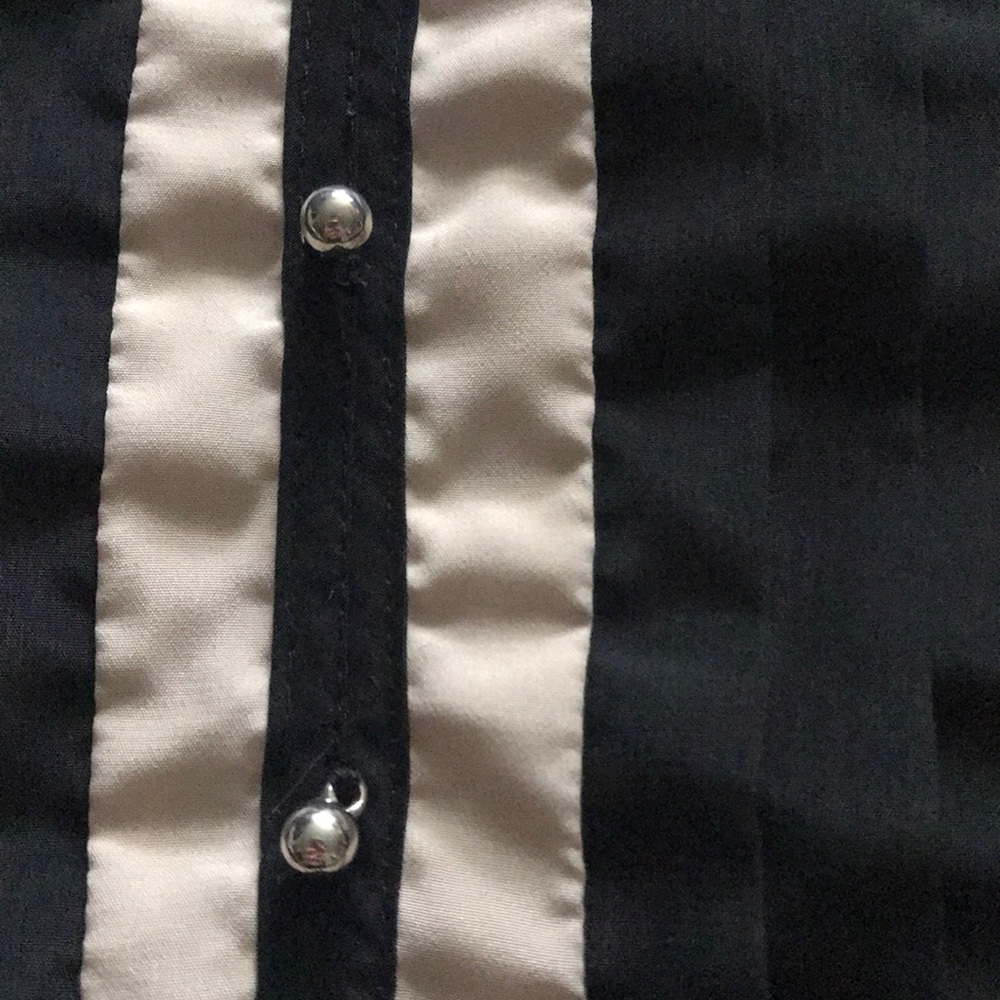 Blouse - Picture 2 of 3